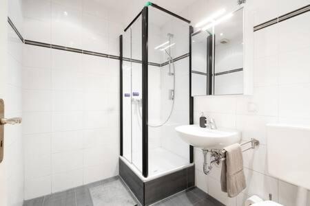 Grand Apartment Close To The Isar And Citycenter Munchen Bagian luar foto